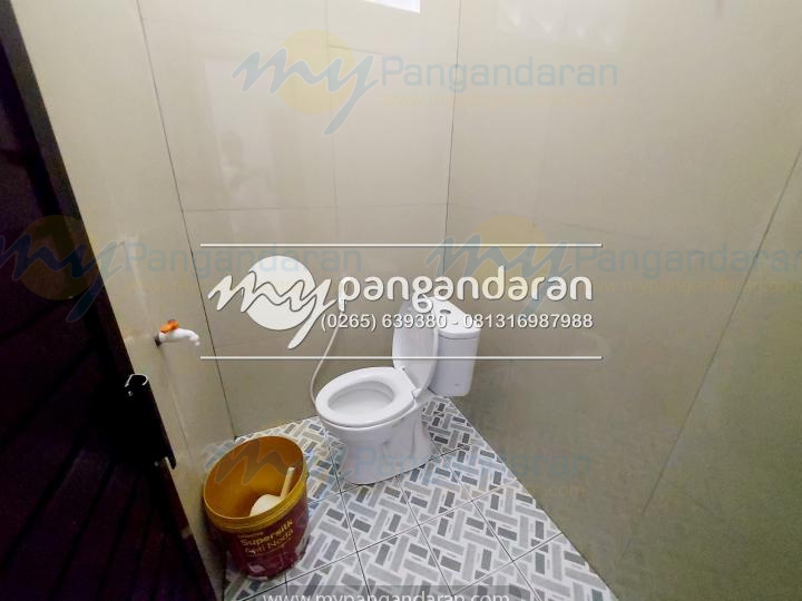  kamar mandi lantai 1 di Pondok Putri 1 Pangandaran